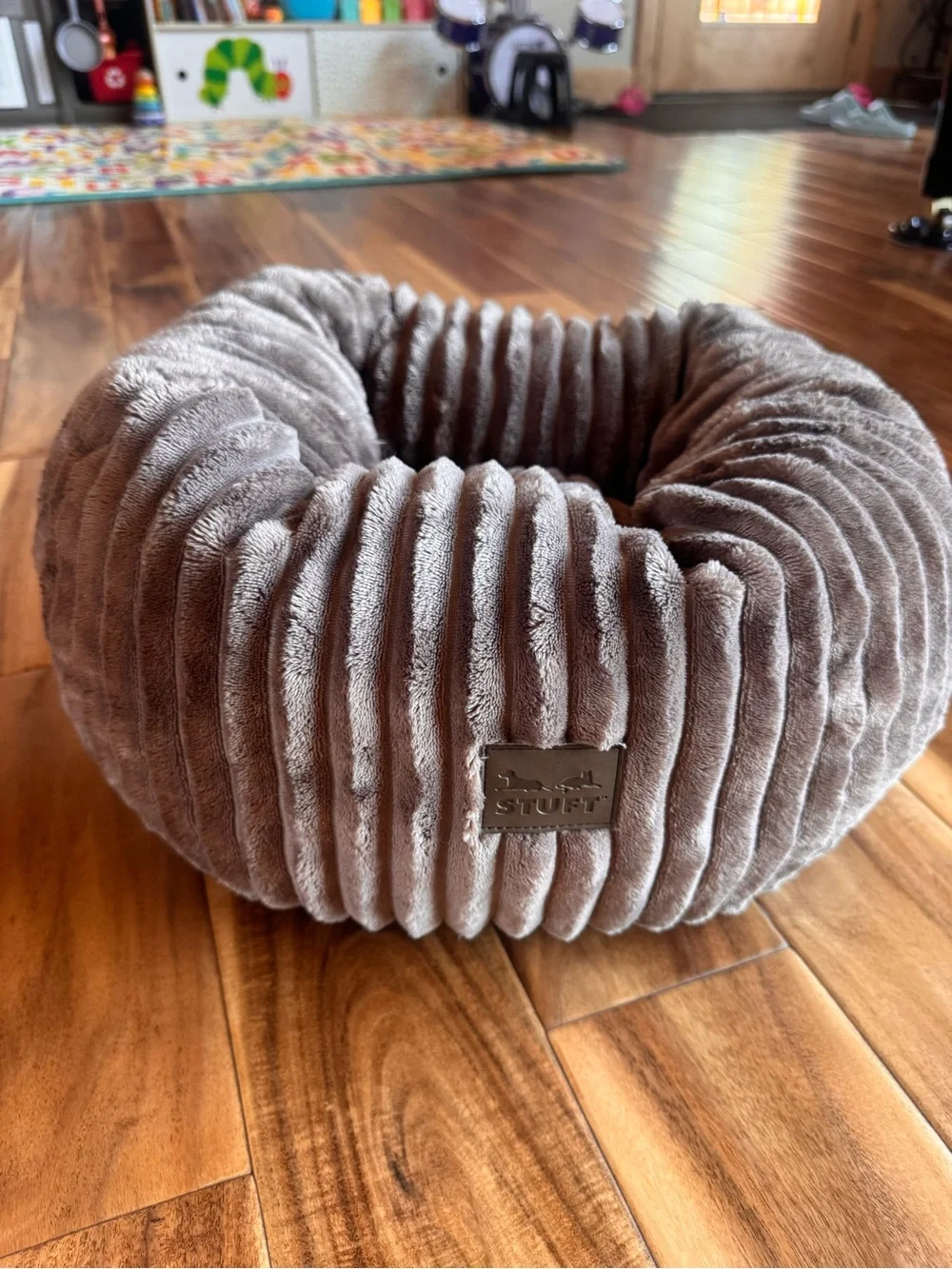 Stuft Cozy Ribbed Donut Dog or Cat Bed in Brown Taupe